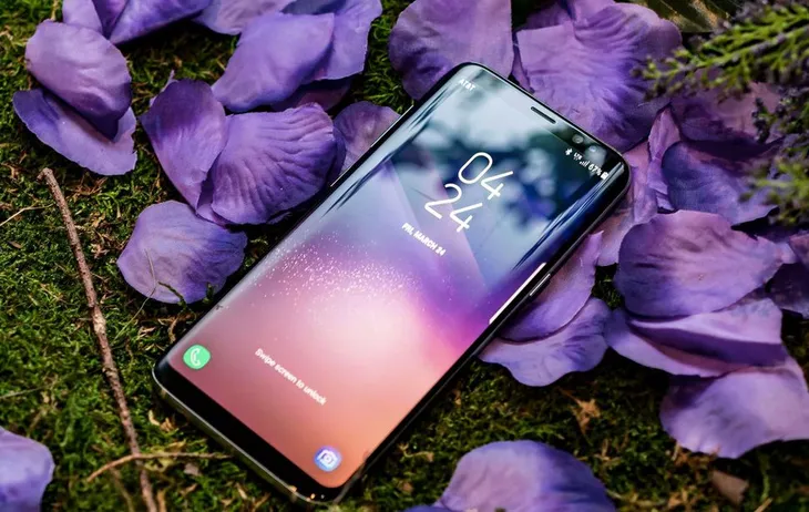 Samsung Galaxy S8: Đẹp nhưng... bán chậm? - Ảnh 1. Samsung Galaxy S8: Đẹp nhưng... bán chậm? - Ảnh 1.