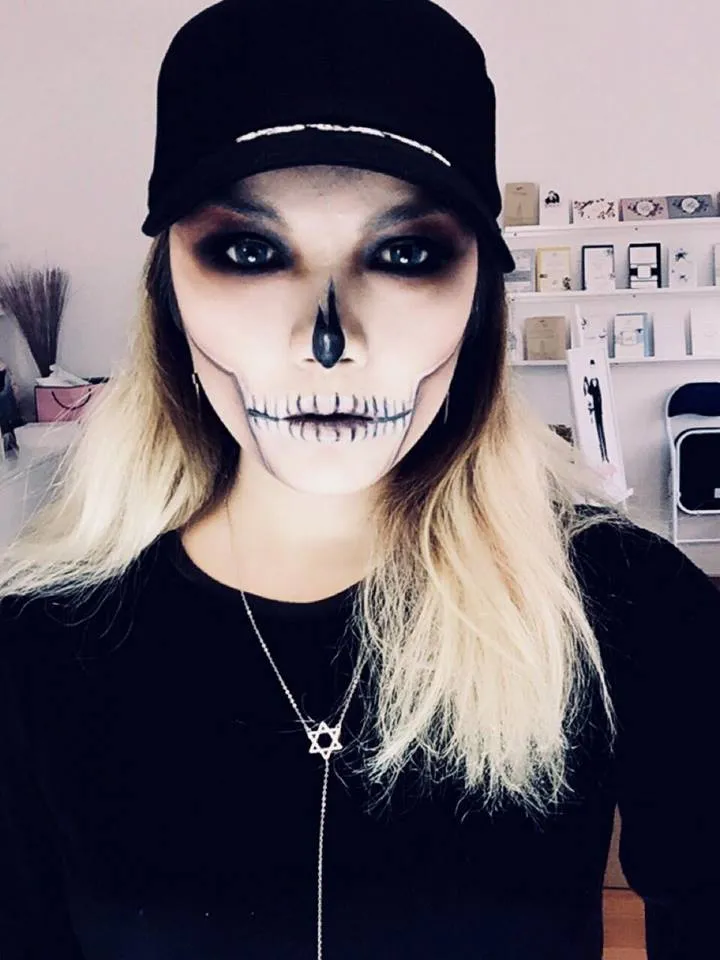 Trào lưu hóa trang dịp Halloween của giới trẻ - Ảnh 1. Trào lưu hóa trang dịp Halloween của giới trẻ - Ảnh 1.