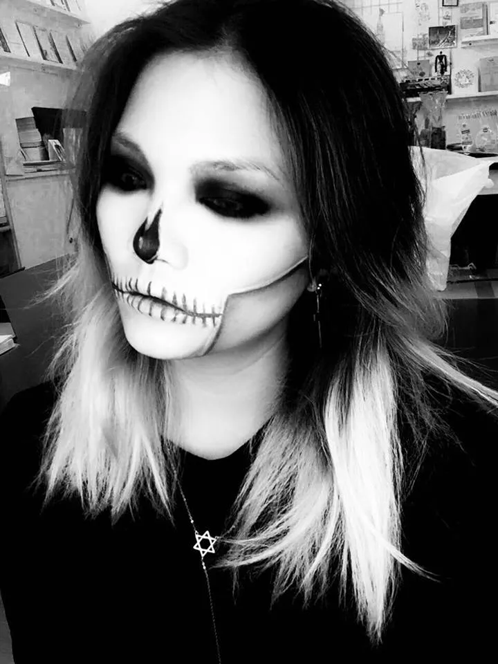 Trào lưu hóa trang dịp Halloween của giới trẻ - Ảnh 2. Trào lưu hóa trang dịp Halloween của giới trẻ - Ảnh 2.