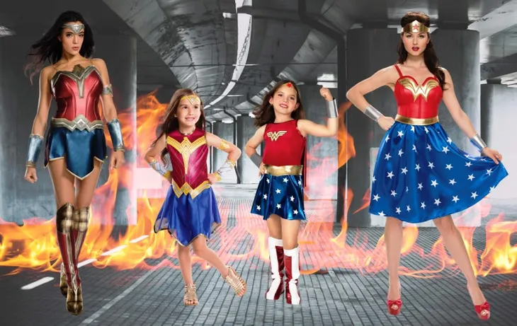 Halloween tại Mỹ: Trang phục Wonder Woman và chú hề Pennywise lên ngôi - Ảnh 1. Halloween tại Mỹ: Trang phục Wonder Woman và chú hề Pennywise lên ngôi - Ảnh 1.