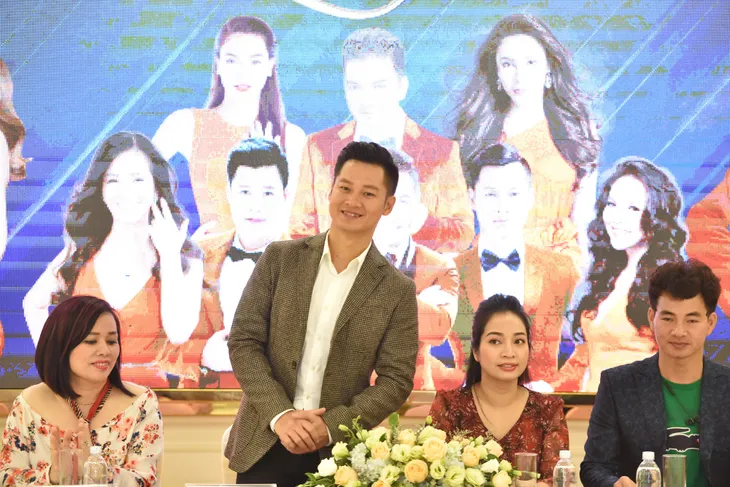 Đêm Việt Nam 6 quy tụ dàn sao hoành tráng - Ảnh 1. Đêm Việt Nam 6 quy tụ dàn sao hoành tráng - Ảnh 1.
