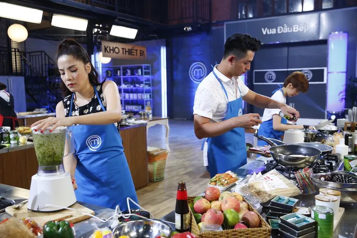Vua đầu bếp: Kiwi Ngô Mai Trang đánh bại Hà Anh bằng thực đơn trái ngược - Ảnh 3. Vua đầu bếp: Kiwi Ngô Mai Trang đánh bại Hà Anh bằng thực đơn trái ngược - Ảnh 3.