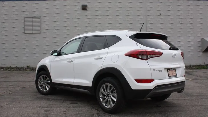 Những mẫu xe crossover tiết kiệm nhiên liệu nhất năm 2017 - Ảnh 10. Những mẫu xe crossover tiết kiệm nhiên liệu nhất năm 2017 - Ảnh 10.