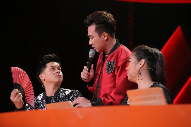 Trấn Thành dạy John Huy Trần cách tán tỉnh phụ nữ - Ảnh 4. Trấn Thành dạy John Huy Trần cách tán tỉnh phụ nữ - Ảnh 4.