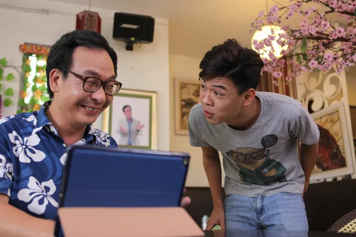 Trung ruồi kể chuyện lần đầu đóng phim truyền hình bị choáng - Ảnh 1. Trung ruồi kể chuyện lần đầu đóng phim truyền hình bị choáng - Ảnh 1.