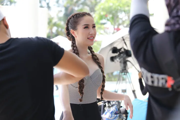 Dàn thí sinh The Face nóng bỏng trong MV của Bảo Thy - Ảnh 3. Dàn thí sinh The Face nóng bỏng trong MV của Bảo Thy - Ảnh 3.