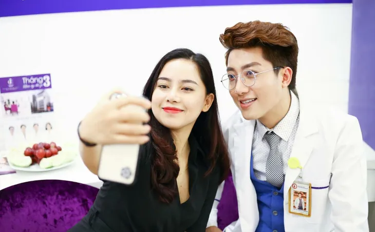 Bác sĩ sản khoa đẹp như sao Hàn khiến MC Thảo Vân trầm trồ - Ảnh 3. Bác sĩ sản khoa đẹp như sao Hàn khiến MC Thảo Vân trầm trồ - Ảnh 3.