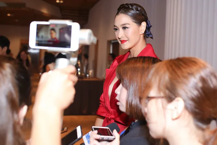Dàn HLV The Face mùa 2 đọ dáng quyến rũ trong họp báo ra mắt - Ảnh 5. Dàn HLV The Face mùa 2 đọ dáng quyến rũ trong họp báo ra mắt - Ảnh 5.