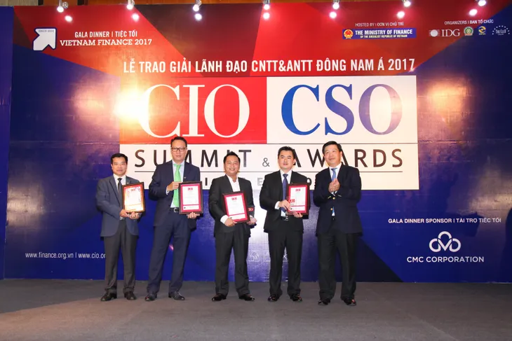 Vinh danh 26 lãnh đạo Công nghệ thông tin và An ninh thông tin tiêu biểu Đông Nam Á 2017 - Ảnh 4. Vinh danh 26 lãnh đạo Công nghệ thông tin và An ninh thông tin tiêu biểu Đông Nam Á 2017 - Ảnh 4.