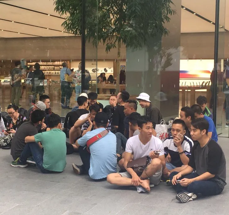 iPhone X sẽ có mặt tại Việt Nam vào ngày 3/11 song rất khan hàng - Ảnh 2. iPhone X sẽ có mặt tại Việt Nam vào ngày 3/11 song rất khan hàng - Ảnh 2.