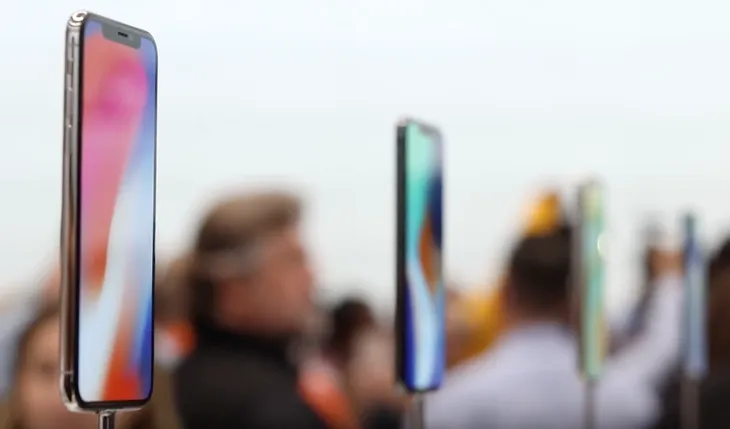 Người dùng sẽ bội thực iPhone vào năm 2018 - Ảnh 2. Người dùng sẽ bội thực iPhone vào năm 2018 - Ảnh 2.