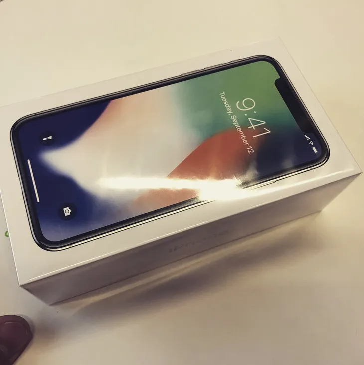 iPhone X lộ diện cực chất trước ngày lên kệ 3/11 - Ảnh 3. iPhone X lộ diện cực chất trước ngày lên kệ 3/11 - Ảnh 3.