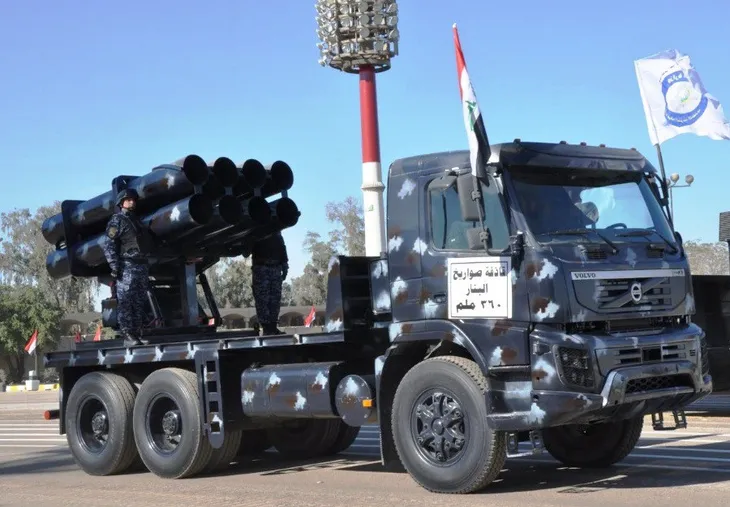 Iraq diễu binh mừng chiến thắng IS - Ảnh 1. Iraq diễu binh mừng chiến thắng IS - Ảnh 1.