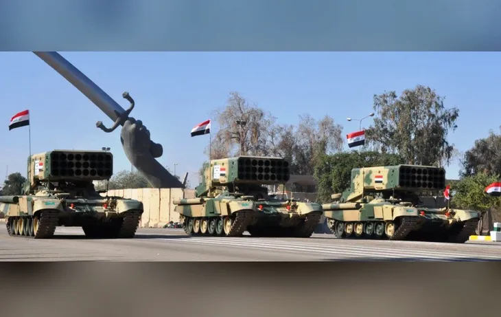 Iraq diễu binh mừng chiến thắng IS - Ảnh 5. Iraq diễu binh mừng chiến thắng IS - Ảnh 5.