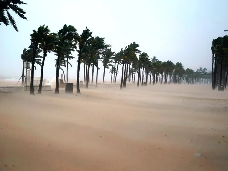 Siêu bão Irma đe dọa ngành du lịch của Florida - Ảnh 1. Siêu bão Irma đe dọa ngành du lịch của Florida - Ảnh 1.