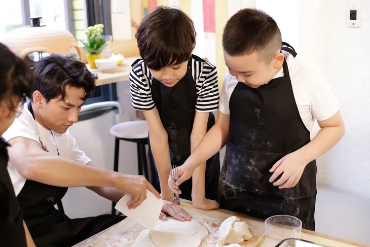 Vietnam Idol Kids: Isaac, Bích Phương và Văn Mai Hương “đại chiến” vì bánh pizza - Ảnh 10. Vietnam Idol Kids: Isaac, Bích Phương và Văn Mai Hương “đại chiến” vì bánh pizza - Ảnh 10.
