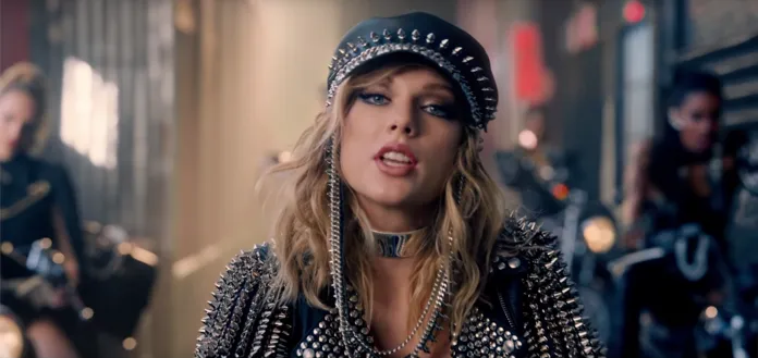 Săm soi loạt đồ trang sức hàng hiệu trong MV mới của Taylor Swift - Ảnh 3. Săm soi loạt đồ trang sức hàng hiệu trong MV mới của Taylor Swift - Ảnh 3.