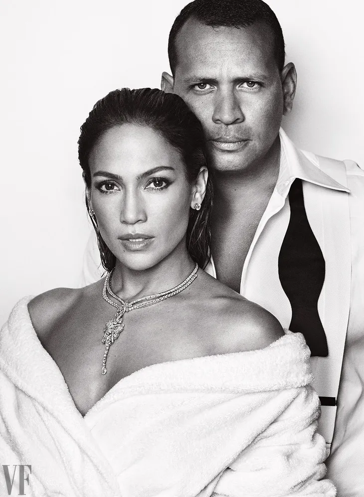 Jennifer Lopez khoe ảnh nóng bỏng với bạn trai Alex Rodriguez - Ảnh 3. Jennifer Lopez khoe ảnh nóng bỏng với bạn trai Alex Rodriguez - Ảnh 3.