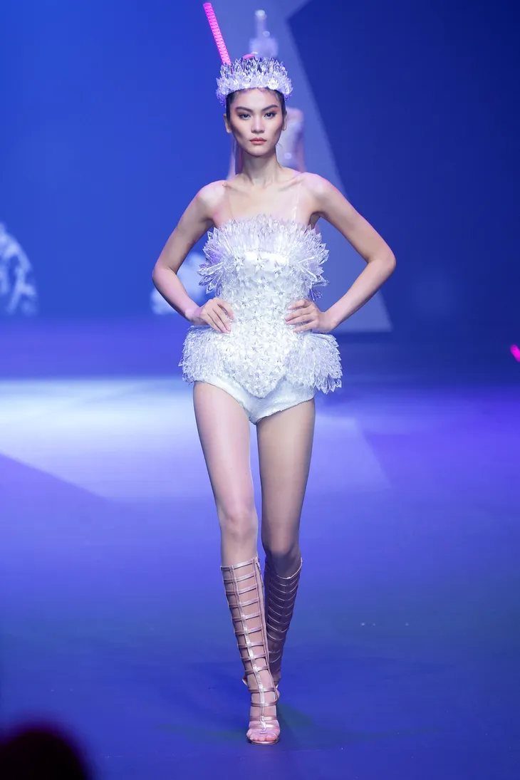 Hành trình từ top 12 mùa 5 thành quán quân Vietnams Next Top Model mùa 8 của chân dài Kim Dung - Ảnh 2.