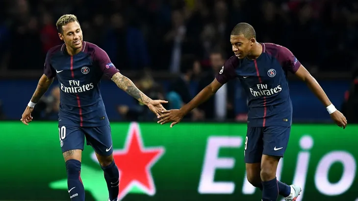 Martial tranh danh hiệu sao trẻ hay nhất nước Pháp với Mbappe - Ảnh 1. Martial tranh danh hiệu sao trẻ hay nhất nước Pháp với Mbappe - Ảnh 1.