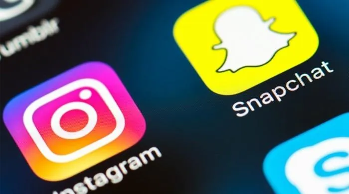 CEO của Snapchat quyết không bán mình cho Google - Ảnh 2. CEO của Snapchat quyết không bán mình cho Google - Ảnh 2.