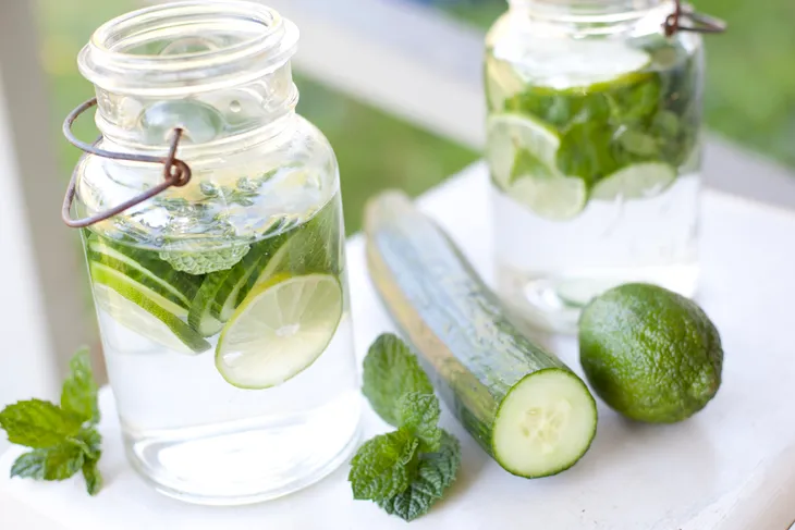 Những lợi ích không ngờ từ nước dưa chuột - Ảnh 2. Những lợi ích không ngờ từ nước dưa chuột - Ảnh 2.
