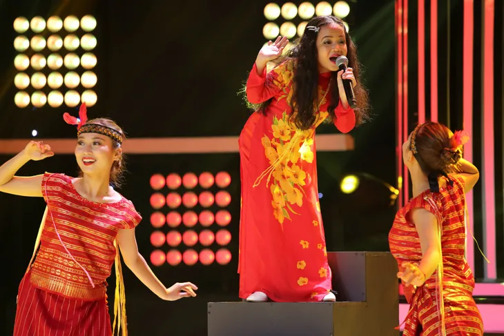 Thụy Bình xuất sắc trở thành quán quân Gương mặt thân quen nhí 2017 - Ảnh 6. Thụy Bình xuất sắc trở thành quán quân Gương mặt thân quen nhí 2017 - Ảnh 6.