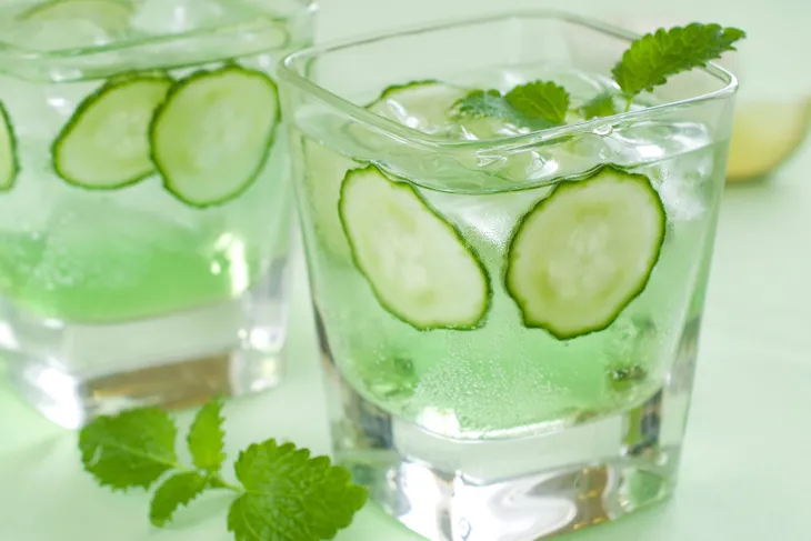 Những lợi ích không ngờ từ nước dưa chuột - Ảnh 1. Những lợi ích không ngờ từ nước dưa chuột - Ảnh 1.