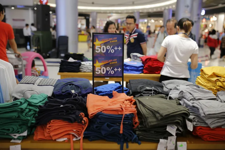 Người dân Hà thành ăn chơi hết cỡ với Mega Sales tại AEON MALL Long Biên - Ảnh 7. Người dân Hà thành ăn chơi hết cỡ với Mega Sales tại AEON MALL Long Biên - Ảnh 7.