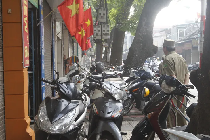 Đủ cung bậc cảm xúc trong ngày tựu trường năm học mới 2017-2018 - Ảnh 2. Đủ cung bậc cảm xúc trong ngày tựu trường năm học mới 2017-2018 - Ảnh 2.