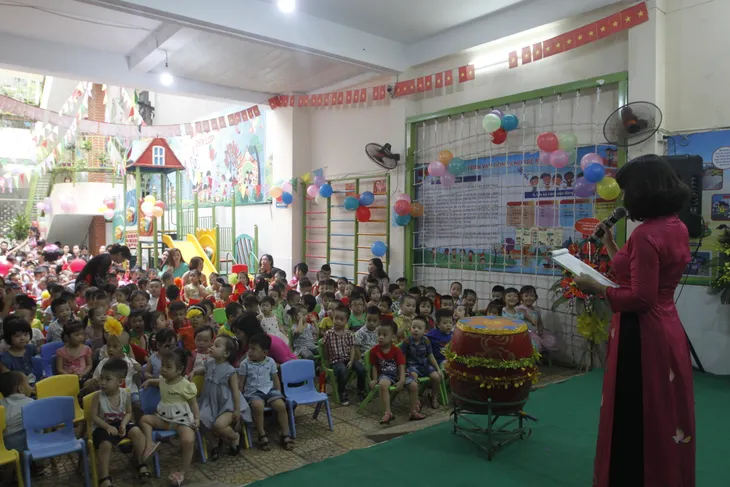 Đủ cung bậc cảm xúc trong ngày tựu trường năm học mới 2017-2018 - Ảnh 3. Đủ cung bậc cảm xúc trong ngày tựu trường năm học mới 2017-2018 - Ảnh 3.
