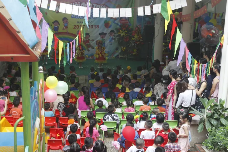 Đủ cung bậc cảm xúc trong ngày tựu trường năm học mới 2017-2018 - Ảnh 6. Đủ cung bậc cảm xúc trong ngày tựu trường năm học mới 2017-2018 - Ảnh 6.