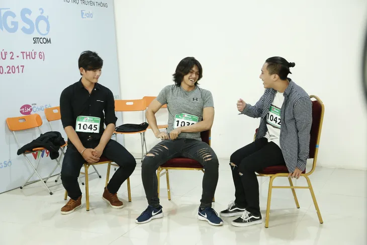Nô nức buổi casting phim hài sitcom Tám công sở - Ảnh 7. Nô nức buổi casting phim hài sitcom Tám công sở - Ảnh 7.