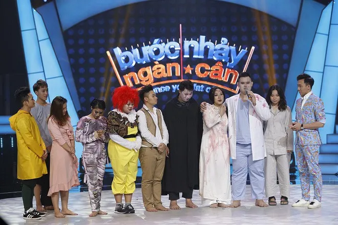 MC Hồng Phúc ra sức hành hạ Tiến Lộc, Bảo Thanh lạc quan khi trổ tài nấu nướng - Ảnh 9. MC Hồng Phúc ra sức hành hạ Tiến Lộc, Bảo Thanh lạc quan khi trổ tài nấu nướng - Ảnh 9.