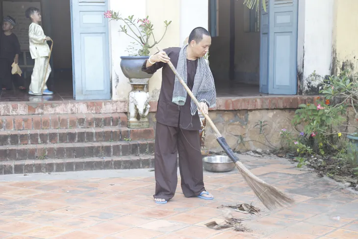 Bố ơi! Mình đi đâu thế?: Bố con Hồng Phúc làm phú hộ, tất cả còn lại đều thành... sen - Ảnh 9. Bố ơi! Mình đi đâu thế?: Bố con Hồng Phúc làm phú hộ, tất cả còn lại đều thành... sen - Ảnh 9.
