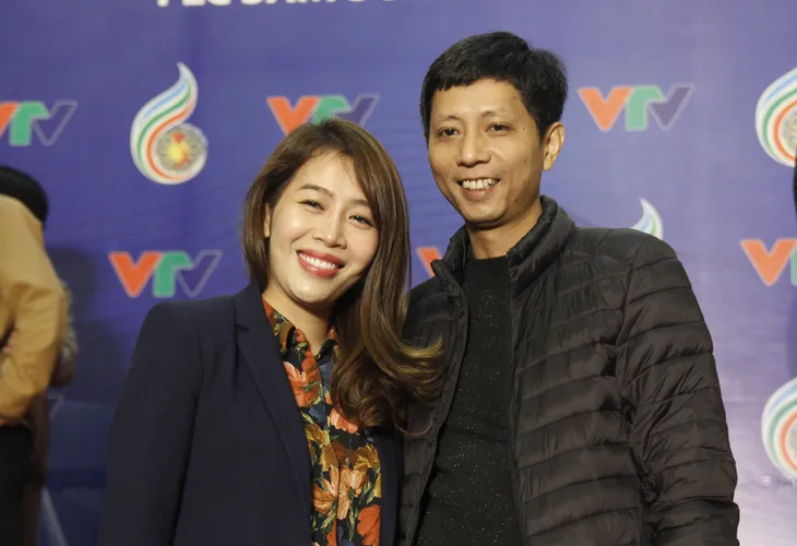 Đạo diễn Diệp Chi: Giải Vàng tại LHTHTQ là món quà dành tặng cha con diễn viên Quốc Tuấn - Ảnh 2. Đạo diễn Diệp Chi: Giải Vàng tại LHTHTQ là món quà dành tặng cha con diễn viên Quốc Tuấn - Ảnh 2.