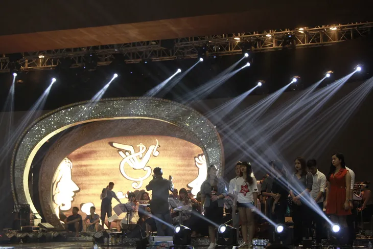 NB Trần Hồng Hà: Gala 20 năm Sao Mai là chương trình nghệ thuật đích thực và công phu - Ảnh 2. NB Trần Hồng Hà: Gala 20 năm Sao Mai là chương trình nghệ thuật đích thực và công phu - Ảnh 2.