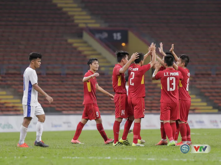 ẢNH: Những khoảnh khắc trong chiến thắng 4 sao của U22 Việt Nam trước U22 Philippines - Ảnh 22. ẢNH: Những khoảnh khắc trong chiến thắng 4 sao của U22 Việt Nam trước U22 Philippines - Ảnh 22.