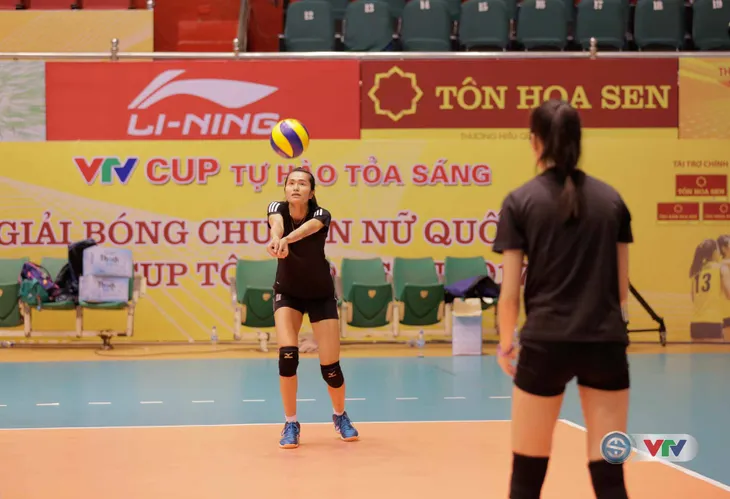 VTV Cup Tôn Hoa Sen 2017: ĐT trẻ Việt Nam tích cực tập luyện, sẵn sàng cho trận đấu ra quân - Ảnh 6. VTV Cup Tôn Hoa Sen 2017: ĐT trẻ Việt Nam tích cực tập luyện, sẵn sàng cho trận đấu ra quân - Ảnh 6.
