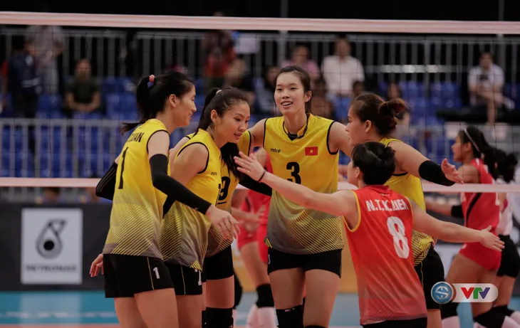 SEA Games 29: ĐT bóng chuyền nữ Việt Nam gặp ĐT nữ Indonesia tại bán kết - Ảnh 6. SEA Games 29: ĐT bóng chuyền nữ Việt Nam gặp ĐT nữ Indonesia tại bán kết - Ảnh 6.