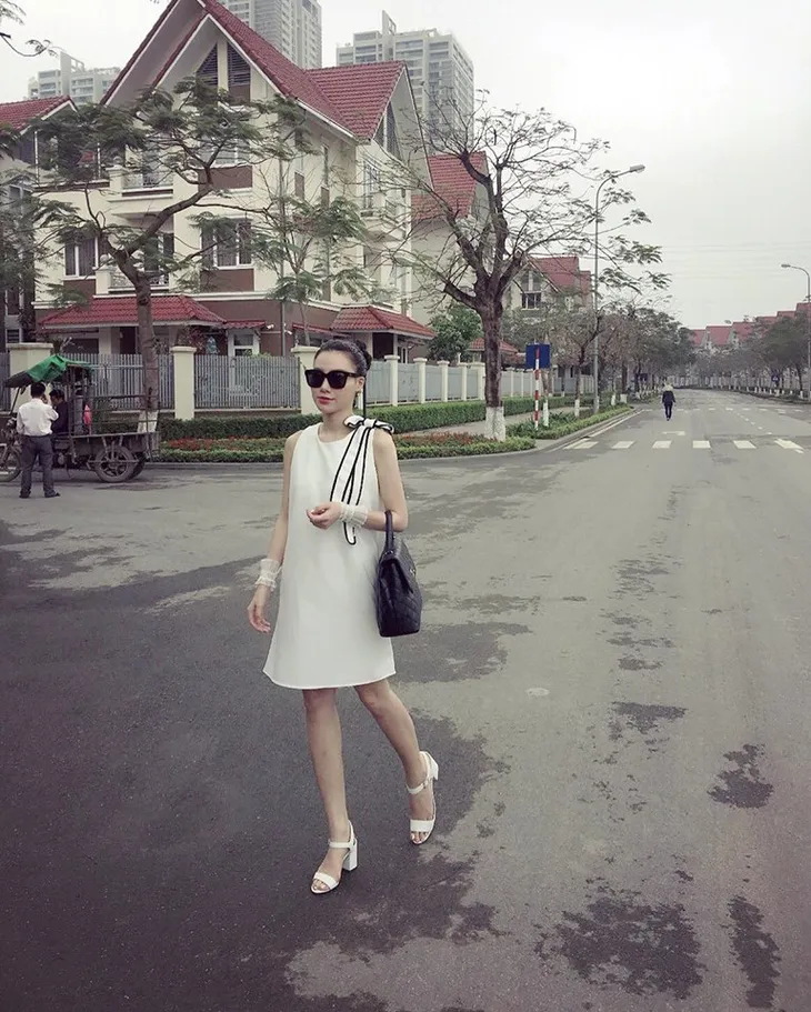 Tăm tia tủ đồ thời trang mùa hè của MC Minh Hà - Ảnh 7. Tăm tia tủ đồ thời trang mùa hè của MC Minh Hà - Ảnh 7.