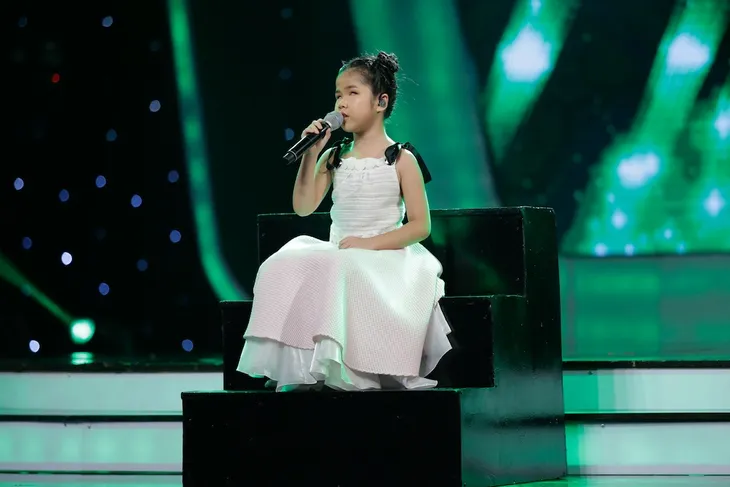 Vietnam Idol Kids: Hát nhạc Phan Mạnh Quỳnh, hoàng tử Bolero làm xiêu lòng Isaac - Ảnh 8. Vietnam Idol Kids: Hát nhạc Phan Mạnh Quỳnh, hoàng tử Bolero làm xiêu lòng Isaac - Ảnh 8.