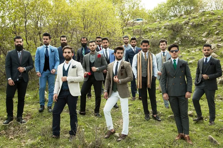 Những quý ông fashionista của Iraq gây sốt cộng đồng mạng - Ảnh 1. Những quý ông fashionista của Iraq gây sốt cộng đồng mạng - Ảnh 1.