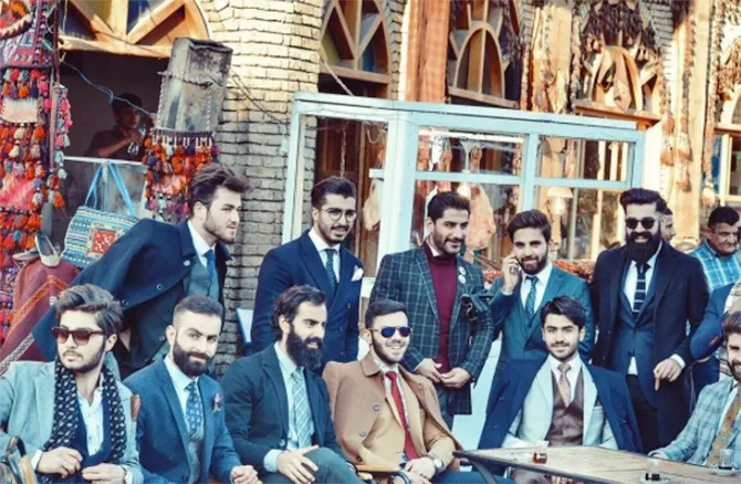 Những quý ông fashionista của Iraq gây sốt cộng đồng mạng - Ảnh 7. Những quý ông fashionista của Iraq gây sốt cộng đồng mạng - Ảnh 7.