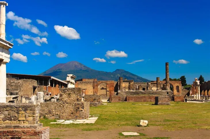 Đến Italy, du khách không thể bỏ qua những nơi này - Ảnh 7. Đến Italy, du khách không thể bỏ qua những nơi này - Ảnh 7.