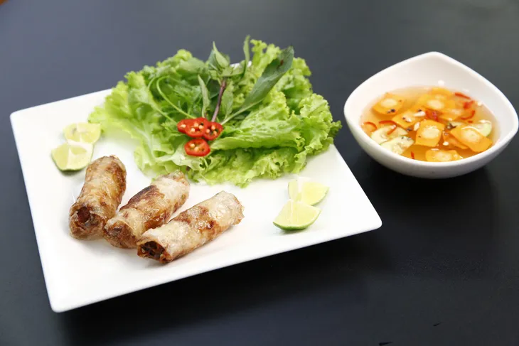Vua đầu bếp 2017: Dàn người mẫu đình đám gây bất ngờ với bản lĩnh trong căn bếp - Ảnh 3. Vua đầu bếp 2017: Dàn người mẫu đình đám gây bất ngờ với bản lĩnh trong căn bếp - Ảnh 3.