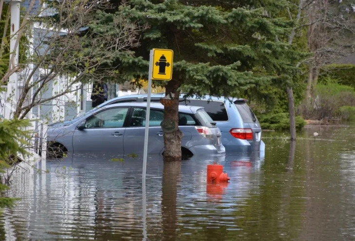 Canada: Ngập lụt nghiêm trọng do mưa lớn kéo dài - Ảnh 4. Canada: Ngập lụt nghiêm trọng do mưa lớn kéo dài - Ảnh 4.