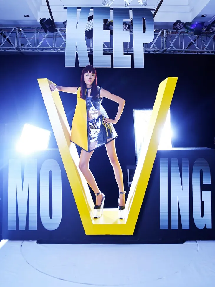 Trở lại Vietnams Next Top Model 2017, Nguyễn Hợp đòi nợ ngôi quán quân - Ảnh 3.