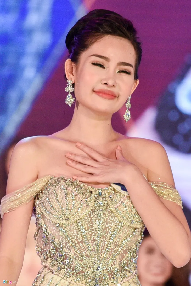 Bức xúc với BTC Hoa hậu Đại dương, Đặng Thu Thảo muốn trả vương miện - Ảnh 2. Bức xúc với BTC Hoa hậu Đại dương, Đặng Thu Thảo muốn trả vương miện - Ảnh 2.