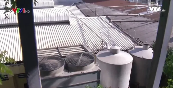 Nhà máy bia gây ô nhiễm giữa lòng Hà Nội - Ảnh 2. Nhà máy bia gây ô nhiễm giữa lòng Hà Nội - Ảnh 2.